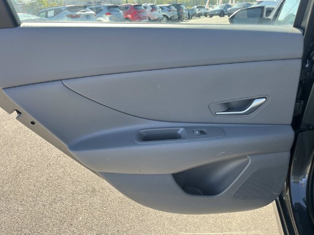 Certified 2024 Hyundai Elantra SEL FWD image 19