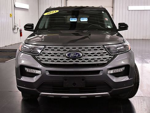 Used 2023 Ford Explorer Limited w/ Equipment Group 301A image 2