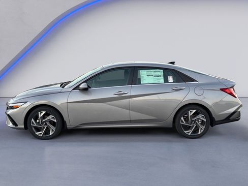 New 2026 Hyundai Elantra Limited image 7