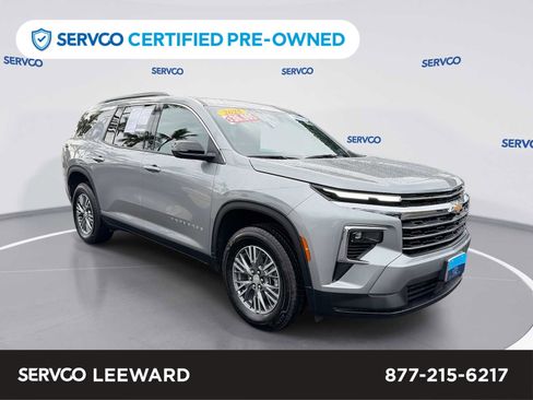 Used 2025 Chevrolet Traverse LT w/ LPO, Cargo Package image 1