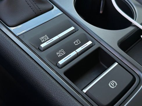 Certified 2025 Hyundai Sonata SE image 15