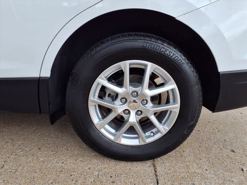 Certified 2024 Chevrolet Equinox LT image 7
