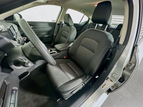 Used 2022 Nissan Altima 2.5 S FWD image 13