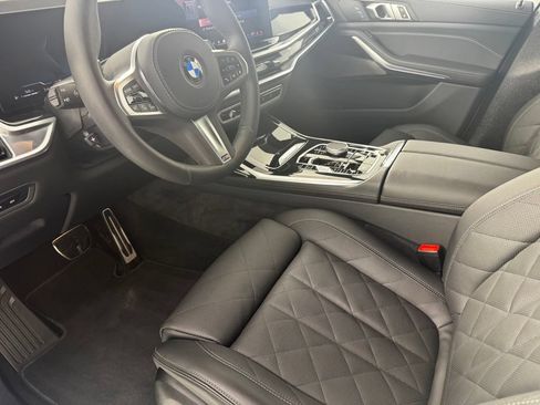 Used 2026 BMW X7 xDrive40i w/ M Sport Package AWD/4WD image 15