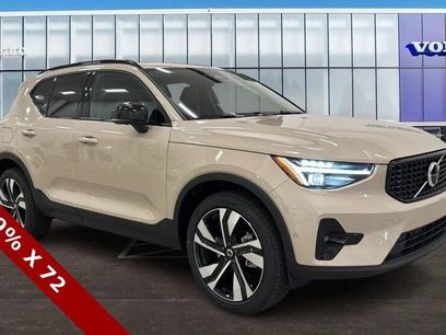 New 2026 Volvo XC40 B5 Ultra w/ Protection Package Premier