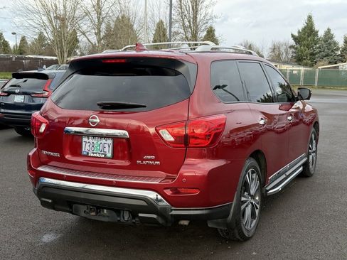 Used 2019 Nissan Pathfinder Platinum image 8