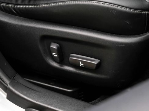 Used 2016 Lexus CT 200h w/ Navigation Package FWD image 37