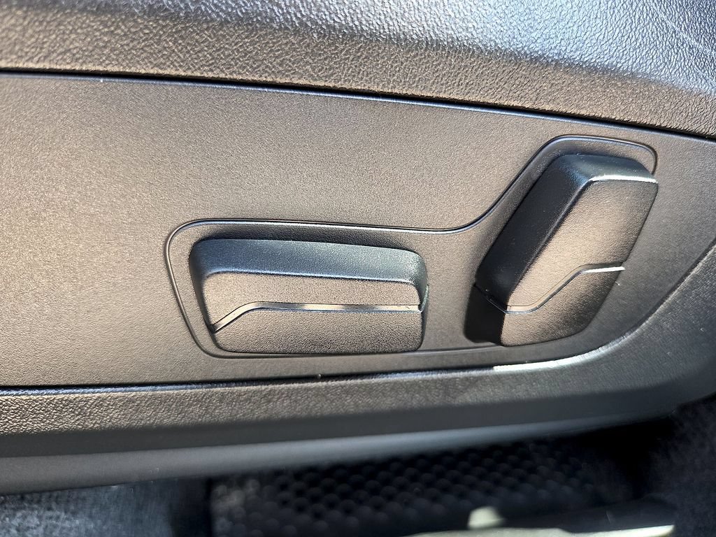 Used 2026 BMW X1 xDrive28i AWD/4WD image 17
