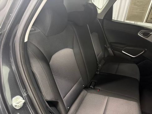 Certified 2022 Kia Soul LX w/ Technology Package FWD image 14