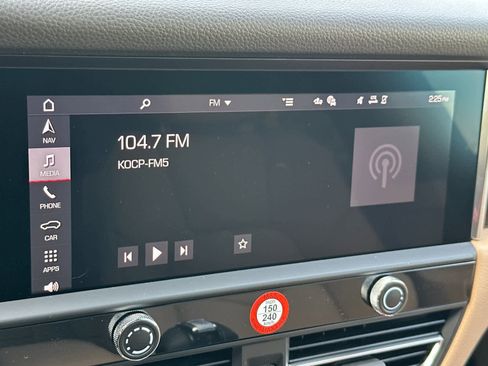 New 2026 Porsche Macan image 20