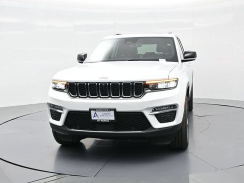 Used 2025 Jeep Grand Cherokee Limited 4xe w/ Luxury Tech Group II AWD/4WD image 3