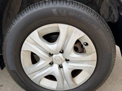 Used 2014 Toyota RAV4 LE AWD/4WD image 27