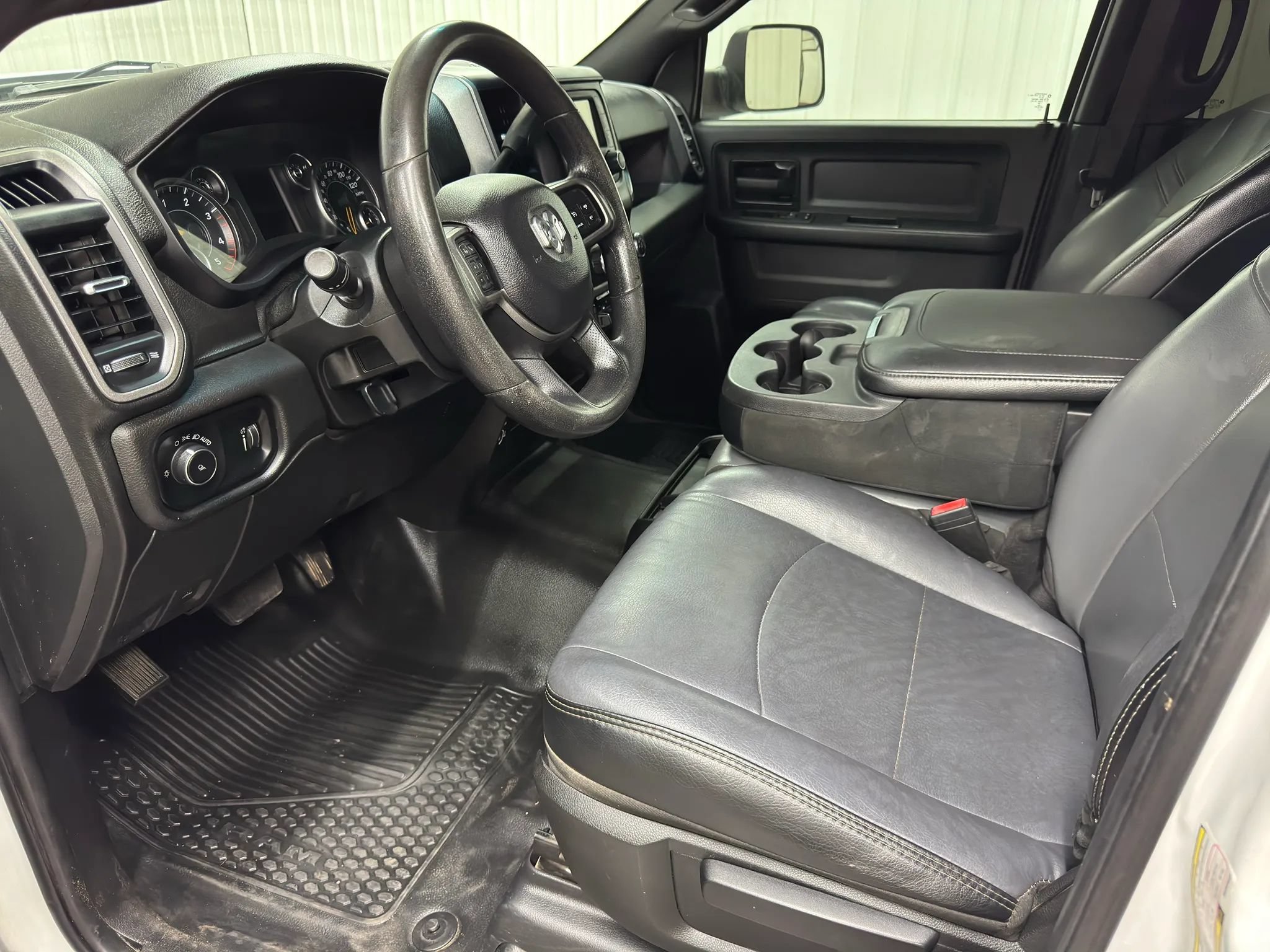 Used 2021 RAM 3500 Tradesman w/ Chrome Appearance Group AWD/4WD image 9