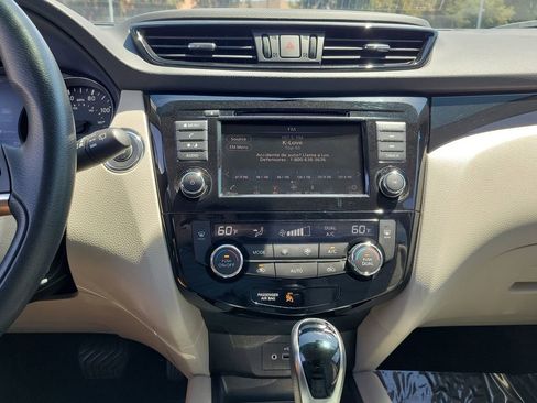 Used 2020 Nissan Rogue Sport SV image 15