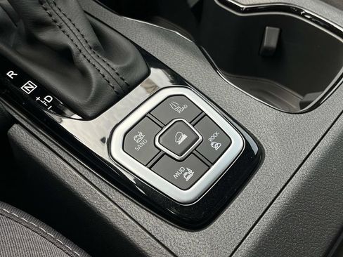 New 2026 Nissan Frontier SV w/ All-Weather Content Package image 34