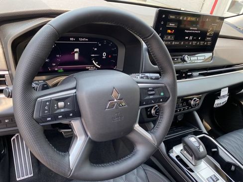 New 2026 Mitsubishi Outlander SEL AWD/4WD image 12