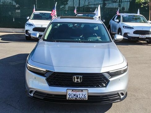 Used 2023 Honda Accord Touring image 2