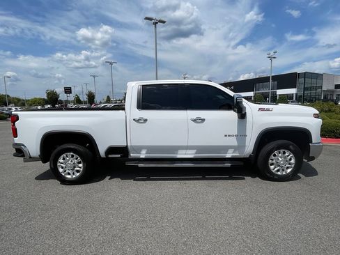 Used 2024 Chevrolet Silverado 2500 LTZ w/ LTZ Convenience Package AWD/4WD image 9