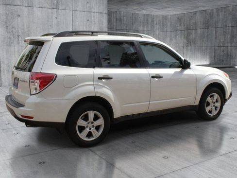 Used 2010 Subaru Forester 2.5X AWD/4WD image 5