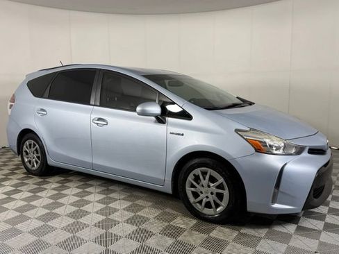 Used 2015 Toyota Prius V Four FWD image 10