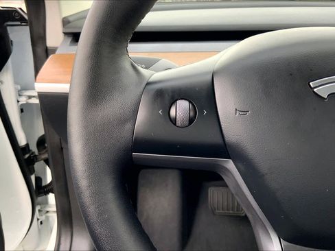 Used 2023 Tesla Model 3 Standard Range RWD image 22