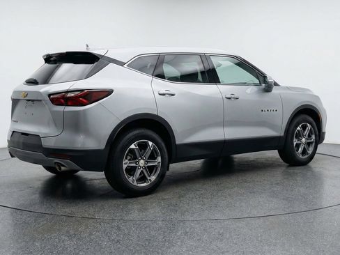Used 2025 Chevrolet Blazer LT image 9