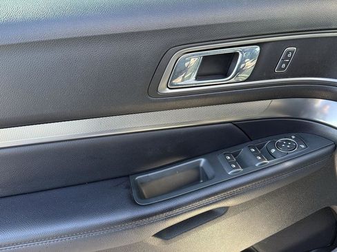 Certified 2018 Ford Explorer XLT w/ Equipment Group 202A image 12