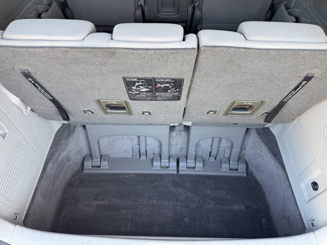 Used 2020 Kia Sedona LX FWD image 14