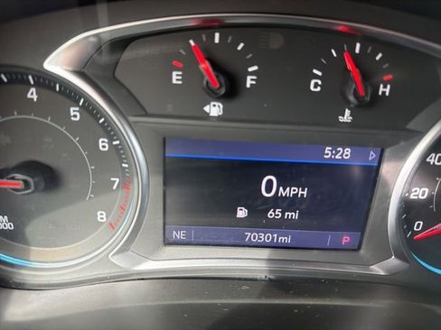 Used 2020 Chevrolet Traverse LT FWD image 12