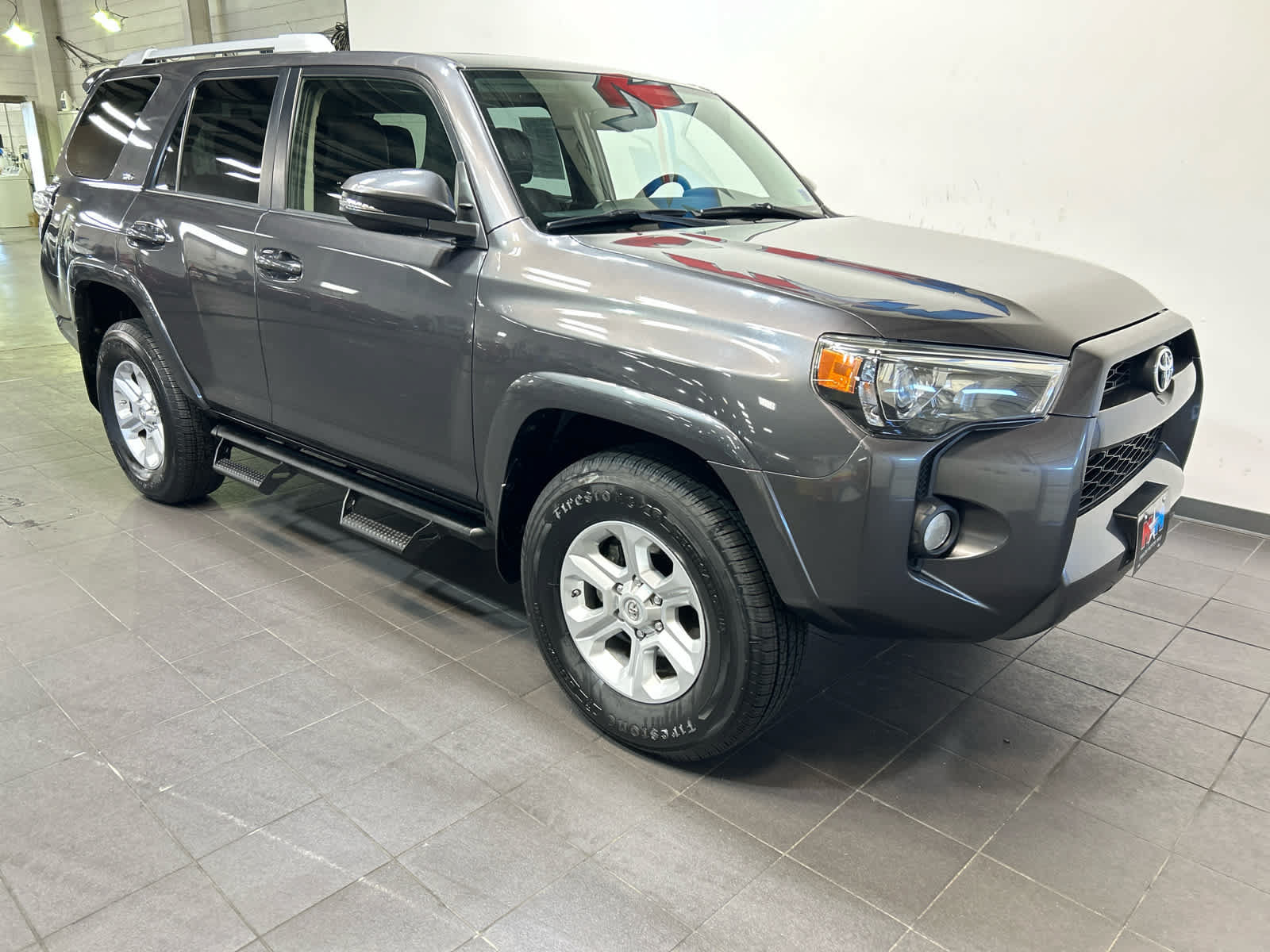 Used 2018 Toyota 4Runner SR5 Premium AWD/4WD image 2