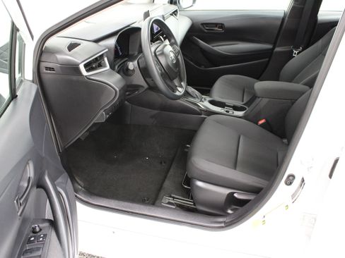 Used 2026 Toyota Corolla LE FWD image 14