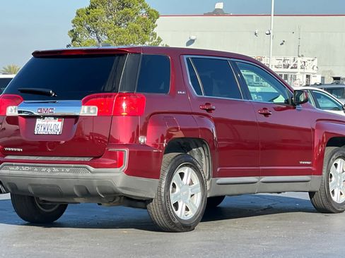 Used 2016 GMC Terrain SLE image 2