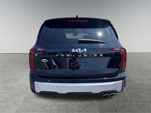 Used 2024 Kia Telluride S w/ S Sunroof Package image 4