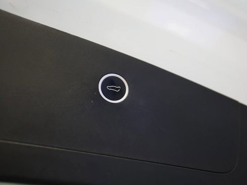 Used 2020 Tesla Model X Long Range image 47