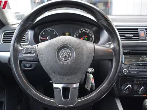 Used 2012 Volkswagen Jetta TDI w/ TDI Appearance Pkg FWD image 13