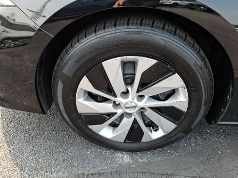 Used 2020 Nissan Altima 2.5 S FWD image 11