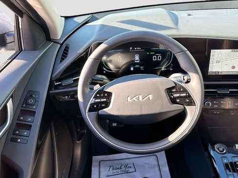 New 2026 Kia Niro EX FWD image 24