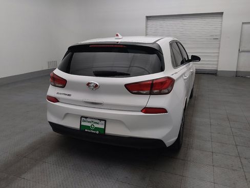 Used 2018 Hyundai Elantra GT FWD image 7