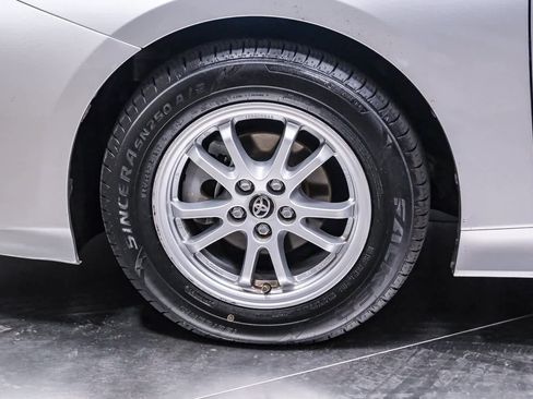 Used 2016 Toyota Prius Two image 10