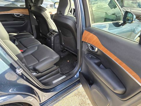 Certified 2024 Volvo XC90 T8 Plus w/ Protection Package Premier image 13