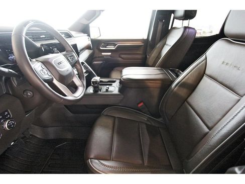 Used 2024 GMC Sierra 1500 Denali AWD/4WD image 5