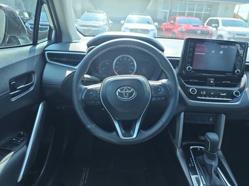 Used 2022 Toyota Corolla Cross LE AWD/4WD image 15