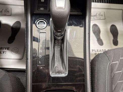 Used 2023 Nissan Kicks SV image 30