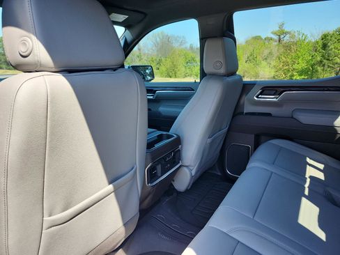 Certified 2025 GMC Sierra 1500 SLT w/ SLT Premium Plus Package image 13