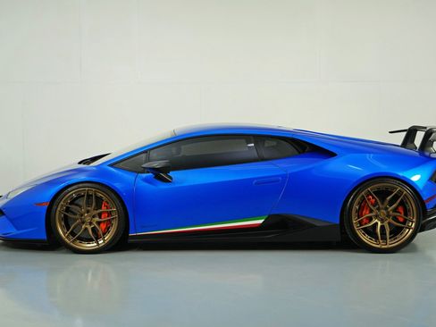 Used 2018 Lamborghini Huracan Performante image 50