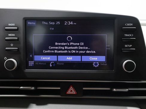 Used 2021 Hyundai Elantra SE image 26