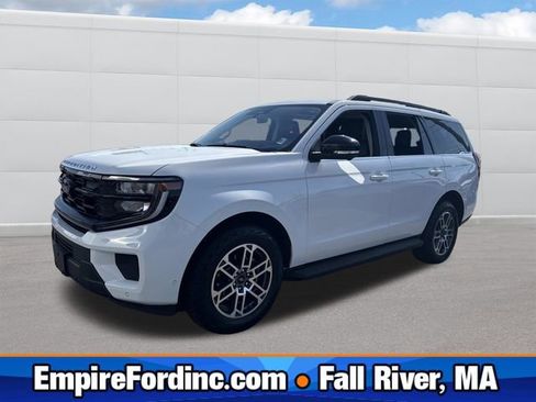 Used 2025 Ford Expedition Active AWD/4WD image 1