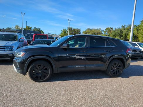 Used 2021 Volkswagen Atlas Cross Sport SE FWD image 3