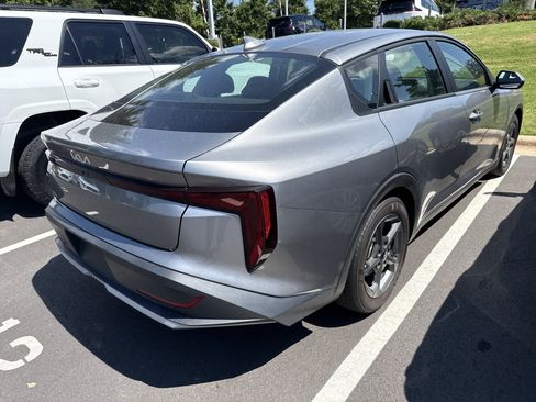 Used 2025 Kia K4 FWD image 8