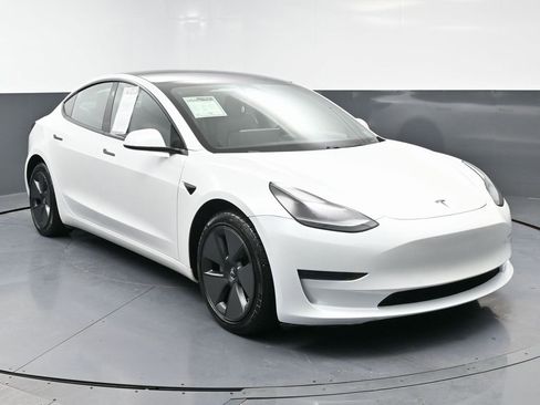 Used 2021 Tesla Model 3 Long Range image 2
